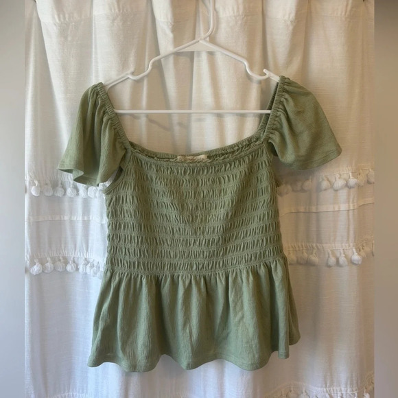 Rewind green blouse smocked with ruffle sleeves and peplum waist size L - Picture 1 of 5